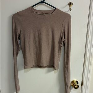 Beyond Yoga Long Sleeve Top in Taupe in Sz S